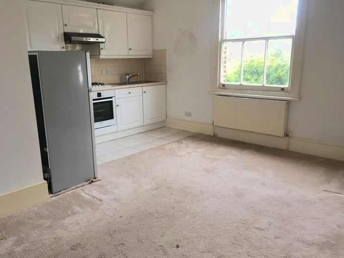 1 Bedroom Flat To Rent In Very Near Ealing Cricket Club, Ealing Broadway North, W5