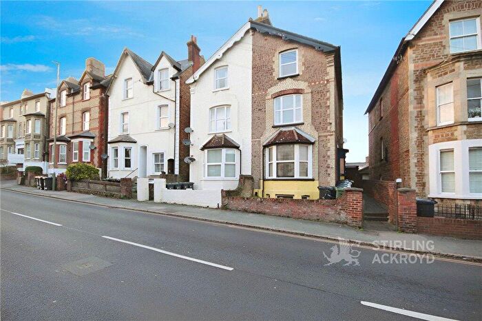 1 Bedroom Apartment To Rent In Farnham Road, Guildford, Surrey, GU2