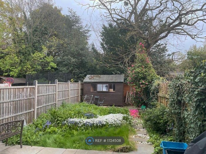 Studio To Rent In Grasmere Avenue, London, TW3