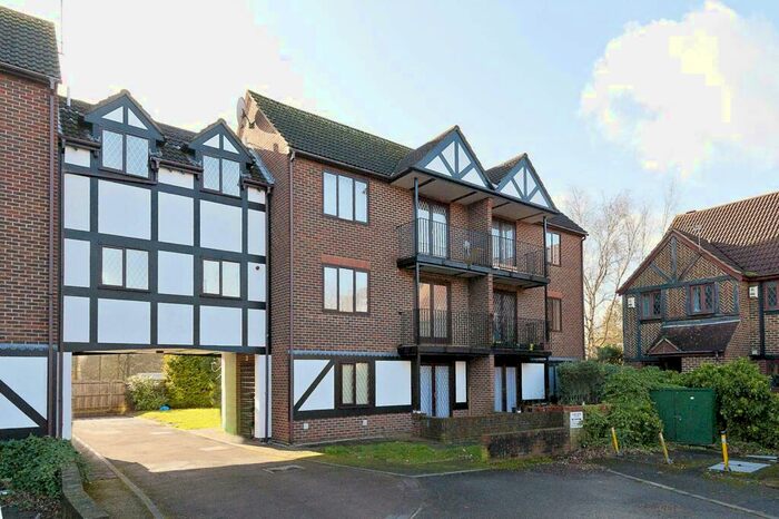 1 Bedroom Flat To Rent In Robina Close, Northwood Hills, Northwood, HA6
