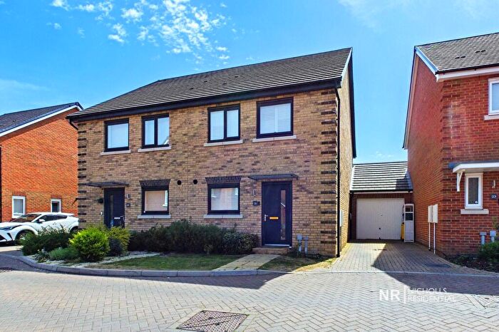 3 Bedroom Semi Detached House For Sale In Dante Way, West Ewell, Surrey., KT19