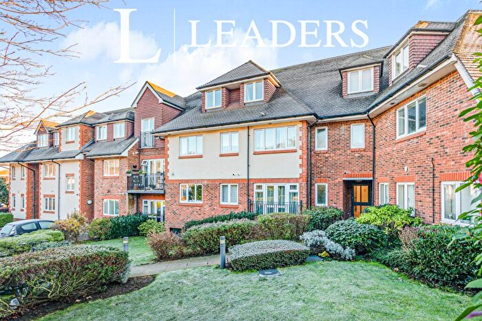 2 Bedroom Flat To Rent In Niche Place, Brook Road, Redhill, RH1