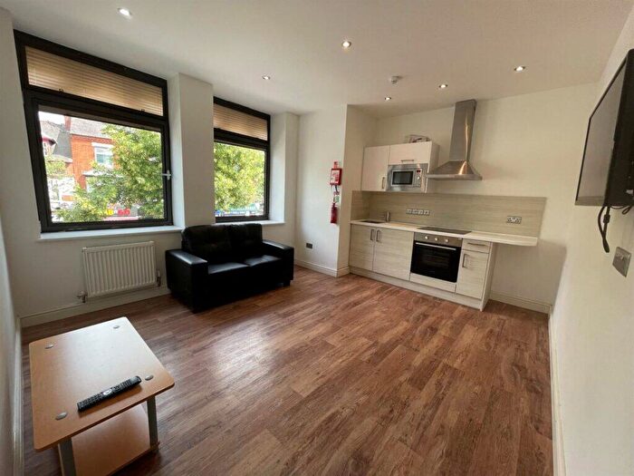 Studio To Rent In Westcotes Drive, Leicester, LE3