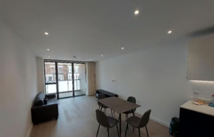 2 Bedroom Flat To Rent In Kilburn Park Road, London, NW6