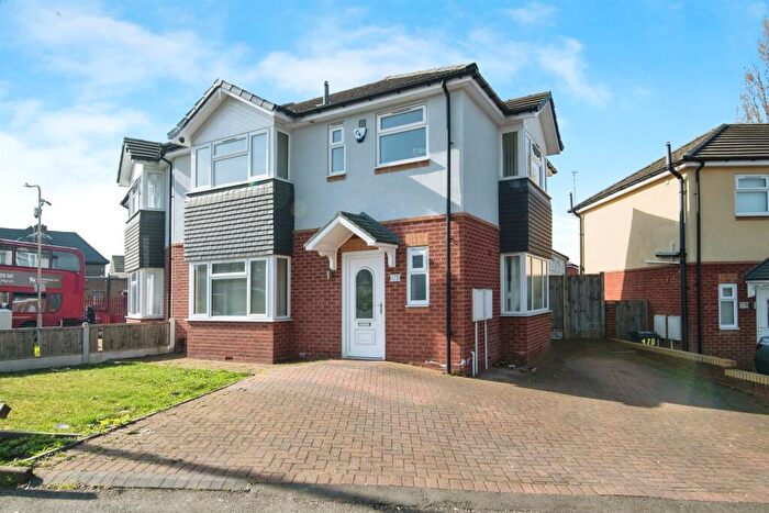 3 Bedroom Semi-Detached House For Sale In Hydes Road, West Bromwich, B71