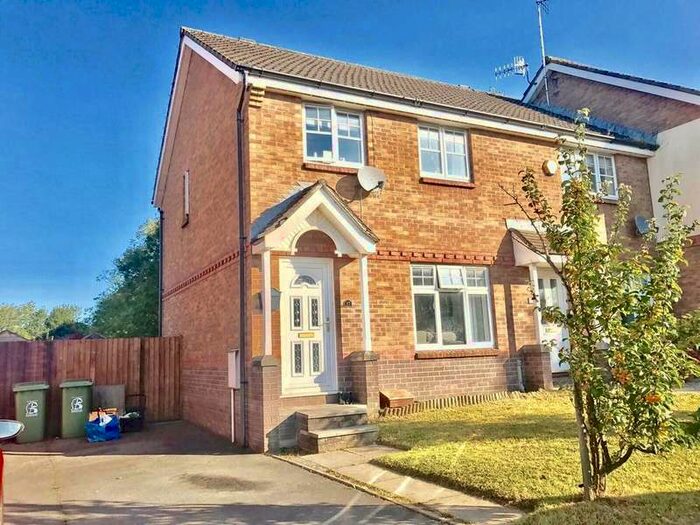 3 Bedroom Property To Rent In Ton View, Kenfig Hill, Bridgend, CF33