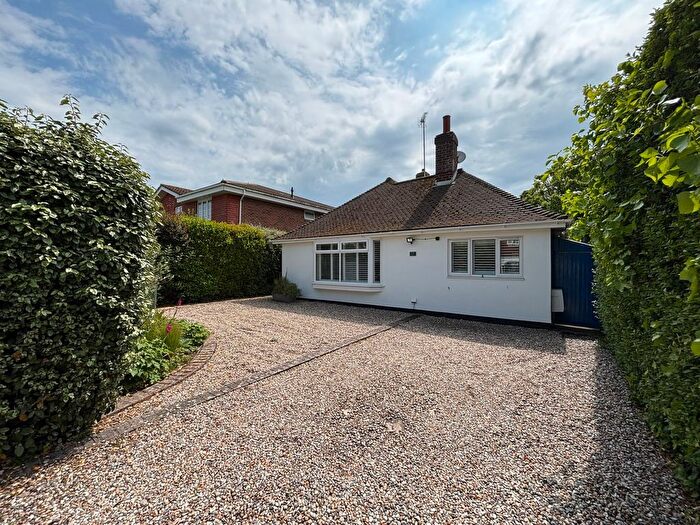 3 Bedroom Bungalow For Sale In Barnhorn Road, Bexhill-On-Sea, TN39