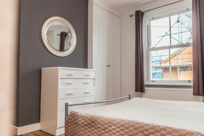 4 Bedroom Semi-Detached House To Rent In Nettles Terrace, Guildford, GU1