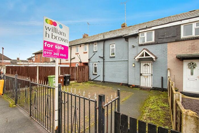 3 Bedroom Terraced House For Sale In Neville Terrace, Leeds, LS9