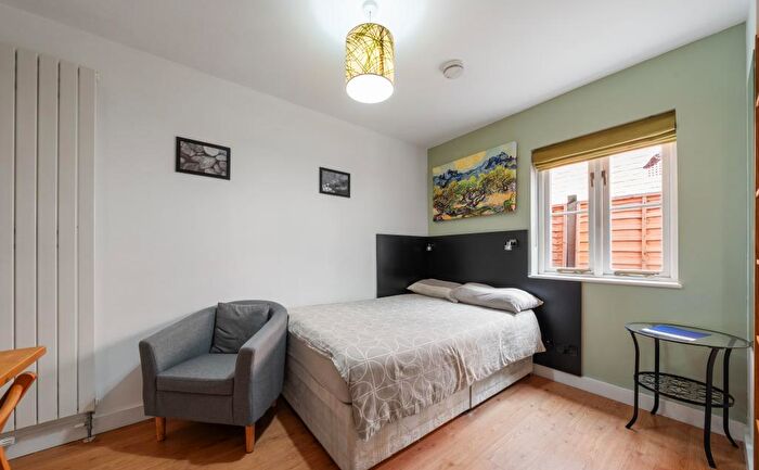 Studio To Rent In Finchley Road, Hampstead, London, NW3