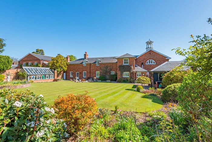 5 Bedroom Detached House For Sale In Hoo Park, Whitwell, Hitchin, Hertfordshire, SG4