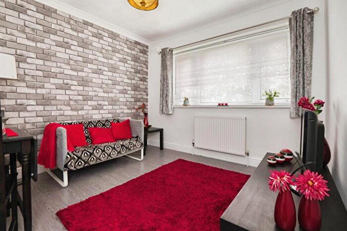 2 Bedroom Maisonette For Sale In Gainsford Road, Southampton, SO19