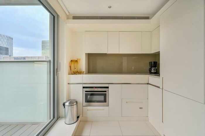 Studio To Rent In Pan Peninsula, Isle Of Dogs, London, E14