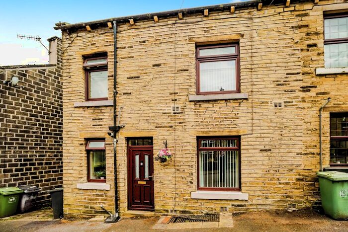 2 Bedroom End Of Terrace House For Sale In Mount Road, Marsden, Huddersfield, HD7
