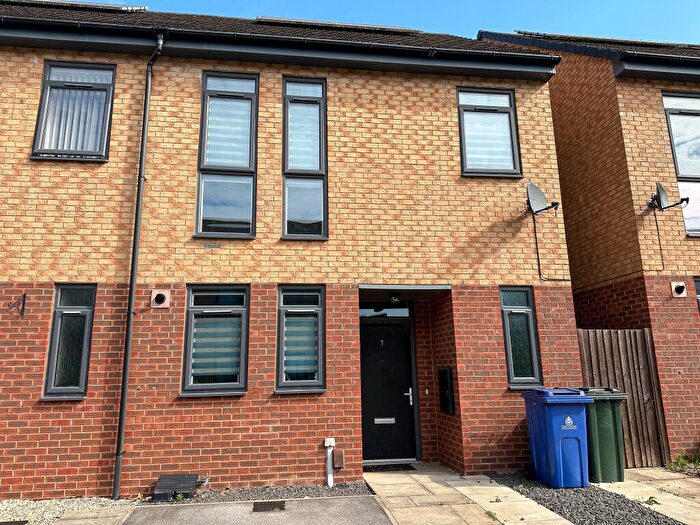 2 Bedroom Semi-Detached House To Rent In Heartswood Road, Bentley, Doncaster, DN5