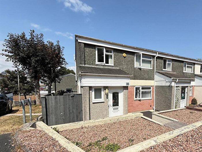 3 Bedroom End Of Terrace House For Sale In St Peters Road, Manadon, Plymouth, PL5