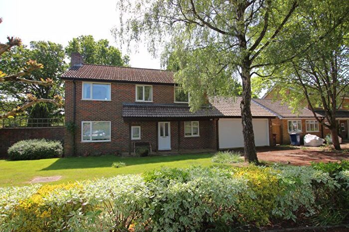 4 Bedroom Detached House For Sale In Fortune Drive, Cranleigh, GU6