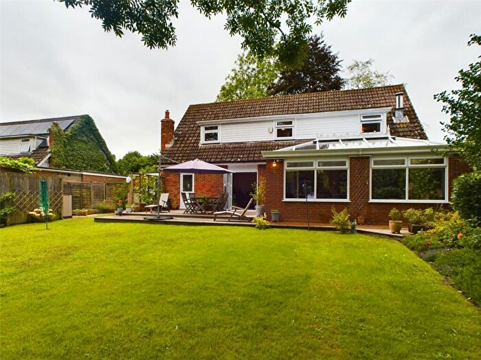 4 Bedroom Detached House For Sale In Ecchinswell, Newbury, Hampshire, RG20