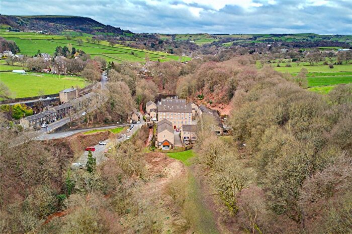 2 Bedroom Flat For Sale In Wildspur Mills, New Mill, Holmfirth, HD9