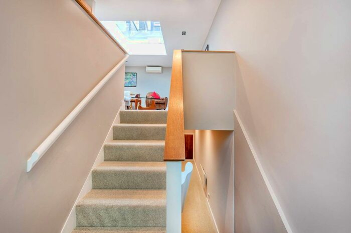 2 Bedroom End Of Terrace House To Rent In Chestnut Mews, Richmond, London, SW14