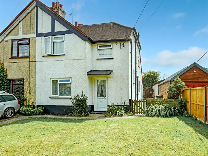 3 Bedroom Semi-Detached House For Sale In East Bank, North End Road, Yapton, BN18