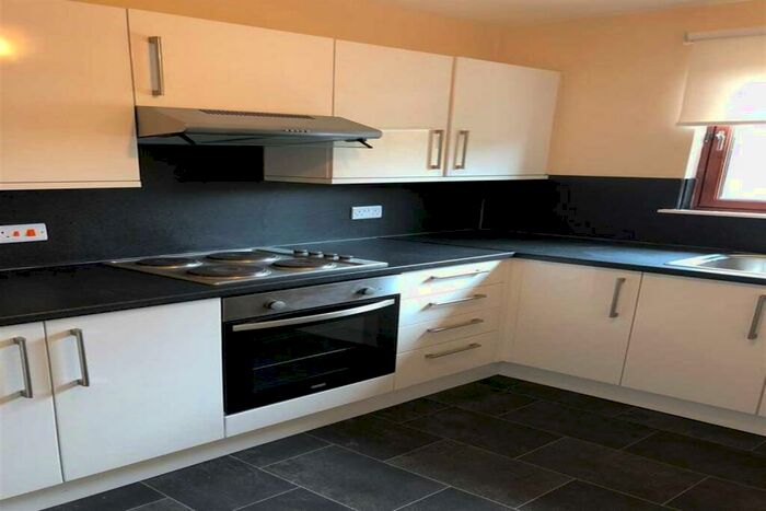 2 Bedroom Flat To Rent In Ft Bellfield Avenue, EH21
