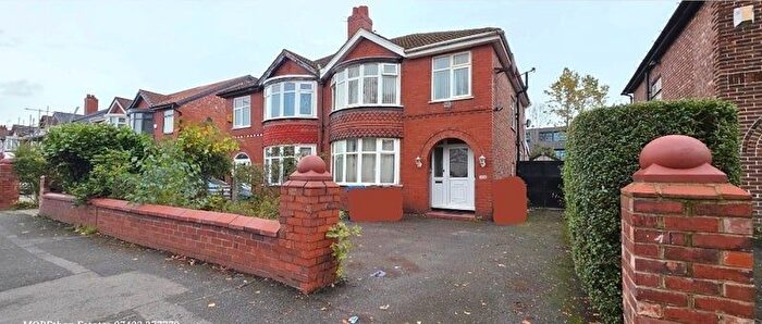 4 Bedroom Semi Detached House To Rent In Birchfields Road, Manchester, M14