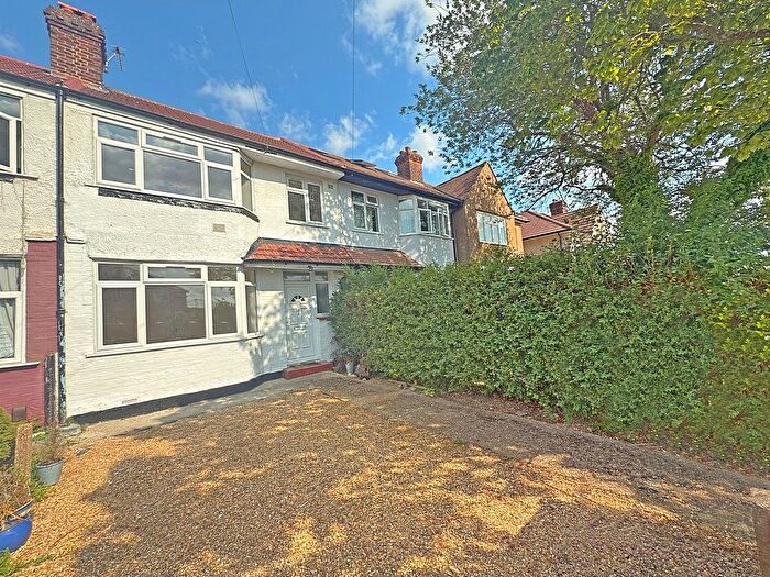 3 Bedroom Terraced House For Sale In Hounslow, TW3