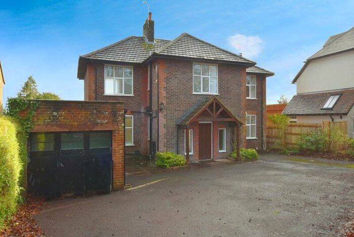 4 Bedroom Detached House For Sale In Bouverie Avenue South, Salisbury ***Video Tour***, SP2