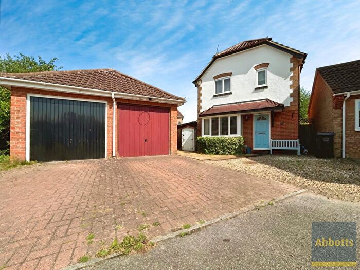 3 Bedroom House To Rent In Lutea Close, Basildon, SS15
