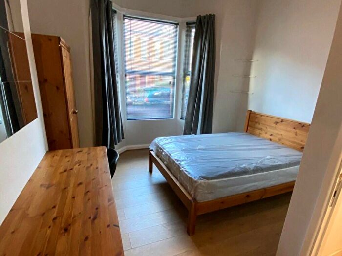 2 Bedroom Flat To Rent In King Richard Street, Coventry, West Midlands, CV2