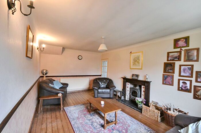 3 Bedroom Semi-Detached Bungalow For Sale In Broadview, Folkestone, CT20