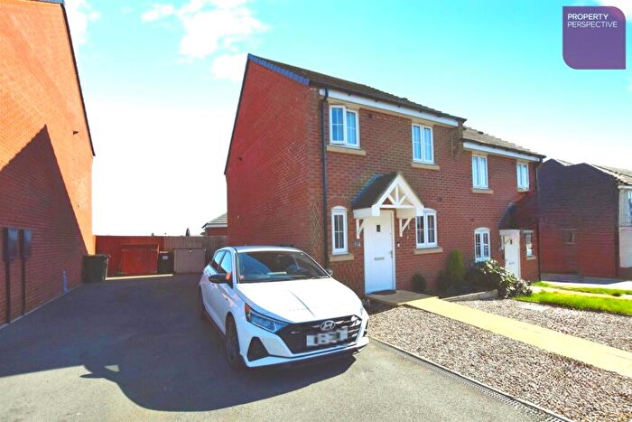 3 Bedroom Semi-Detached House For Sale In Haines Drive, LE12