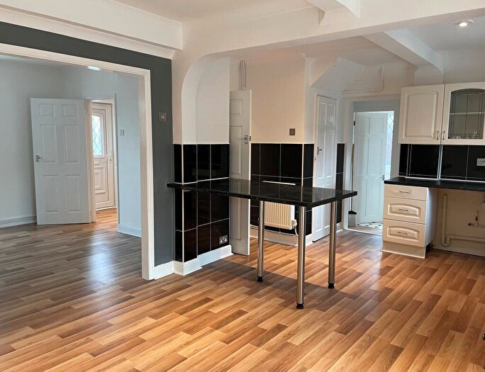 4 Bedroom House To Rent In Biggins Wood Road, Cheriton, CT19