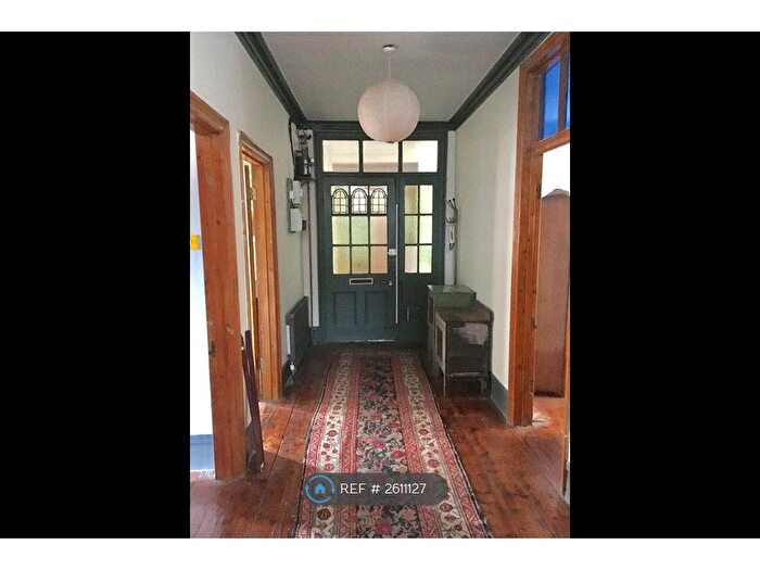 2 Bedroom Flat To Rent In St. John's Mansion, London, E5