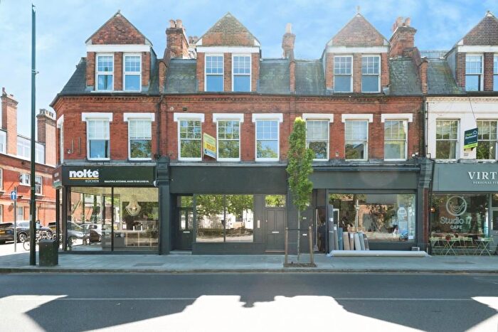1 Bedroom Flat To Rent In Richmond Bridge, Twickenham, TW1