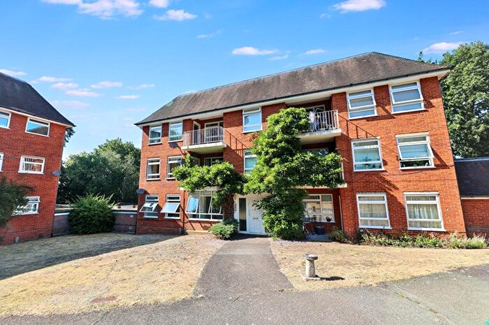 2 Bedroom Flat To Rent In Acland Avenue, Colchester, CO3