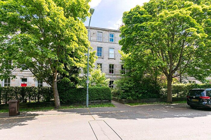 2 Bedroom Apartment To Rent In Gladstone Terrace, Edinburgh, EH9