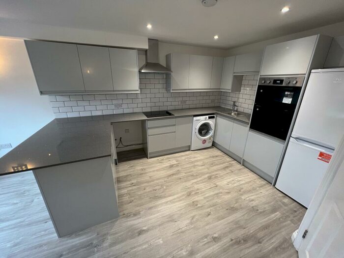 5 Bedroom House To Rent In WhiteStar Place, Southampton, SO14