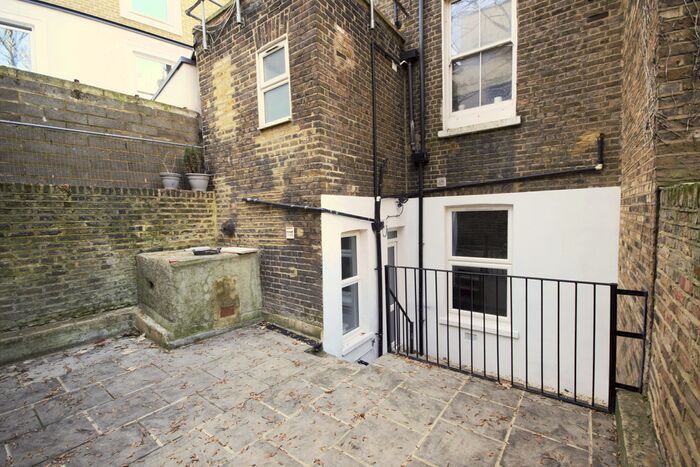 2 Bedroom Flat To Rent In Southerton Road, London, W6