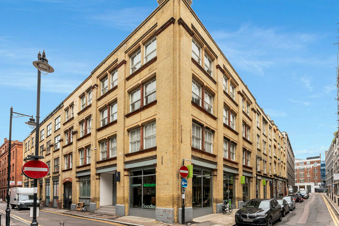 Apartment To Rent In Berry Street, Clerkenwell London, EC1V