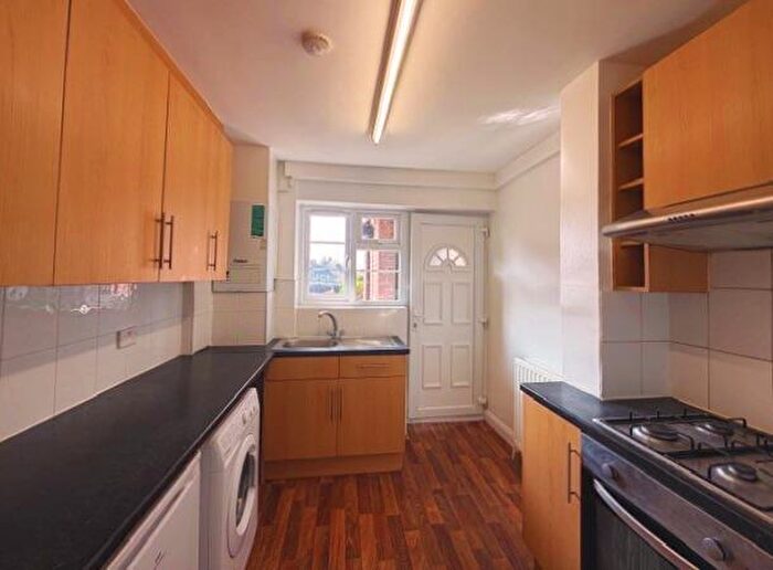 2 Bedroom Flat To Rent In Kenton Lane, Harrow, HA3