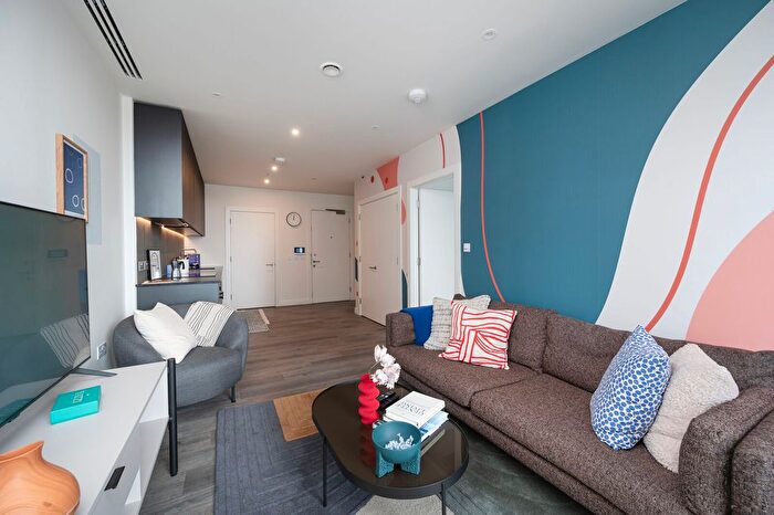 1 Bedroom Flat To Rent In Cherry Park Lane, Stratford, London, E20