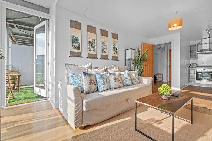 1 Bedroom Flat To Rent In Mason Way, B15