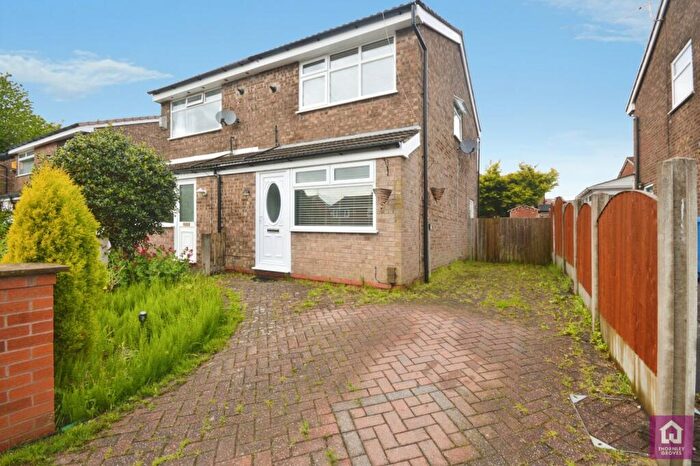 2 Bedroom Semi Detached House For Sale In Cypress Street, Middleton, Manchester, Greater Manchester, M24