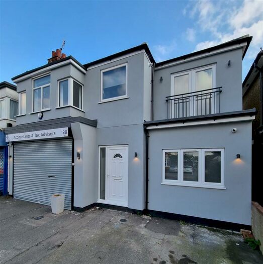 1 Bedroom Flat To Rent In North Street, Hornchurch, RM11