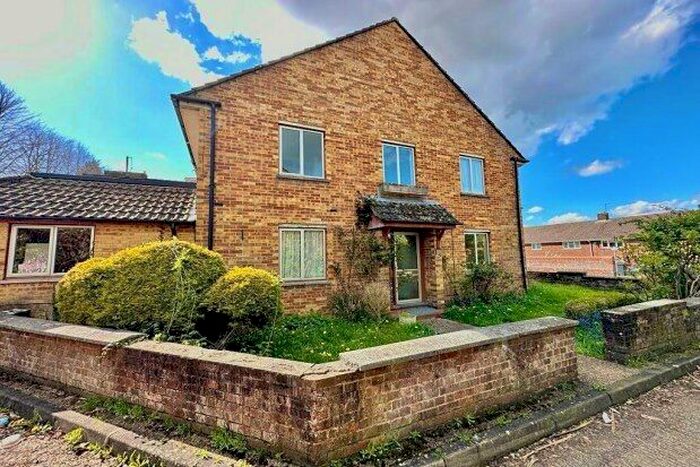 3 Bedroom Semi-Detached House To Rent In Garbett Road, Winchester, SO23