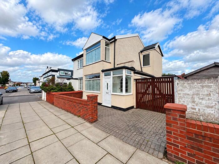 3 Bedroom Semi-Detached House For Sale In Liverpool Road, Southport, Merseyside, PR8