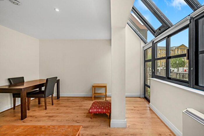 4 Bedroom House To Rent In Admiral Place, Surrey Quays, SE16