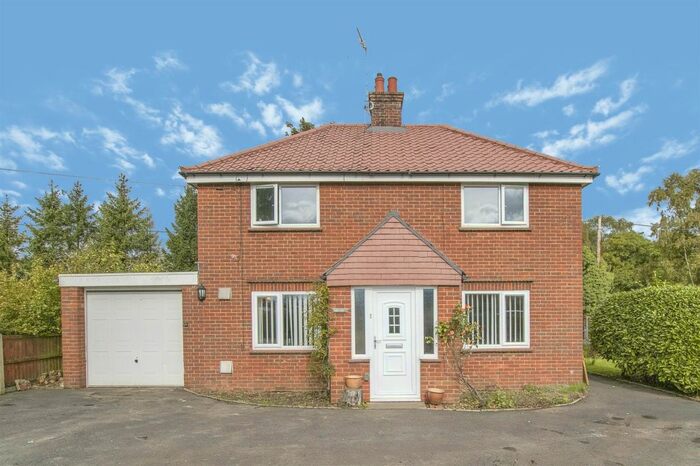 3 Bedroom Detached House For Sale In Thwaite Hill, Aldborough, Norwich NR11